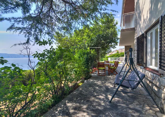 Apartments By The Beach Adela Senj