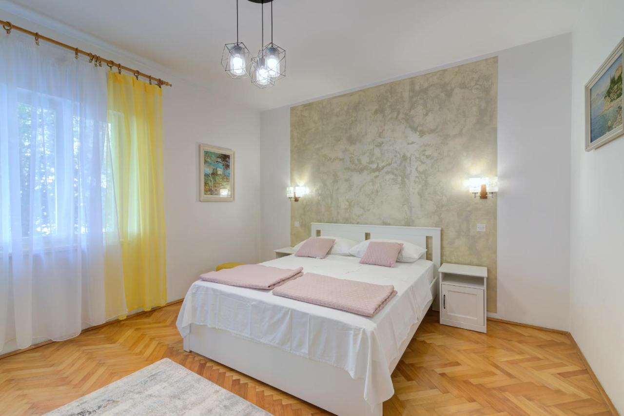 By The Adela Senj Appartement