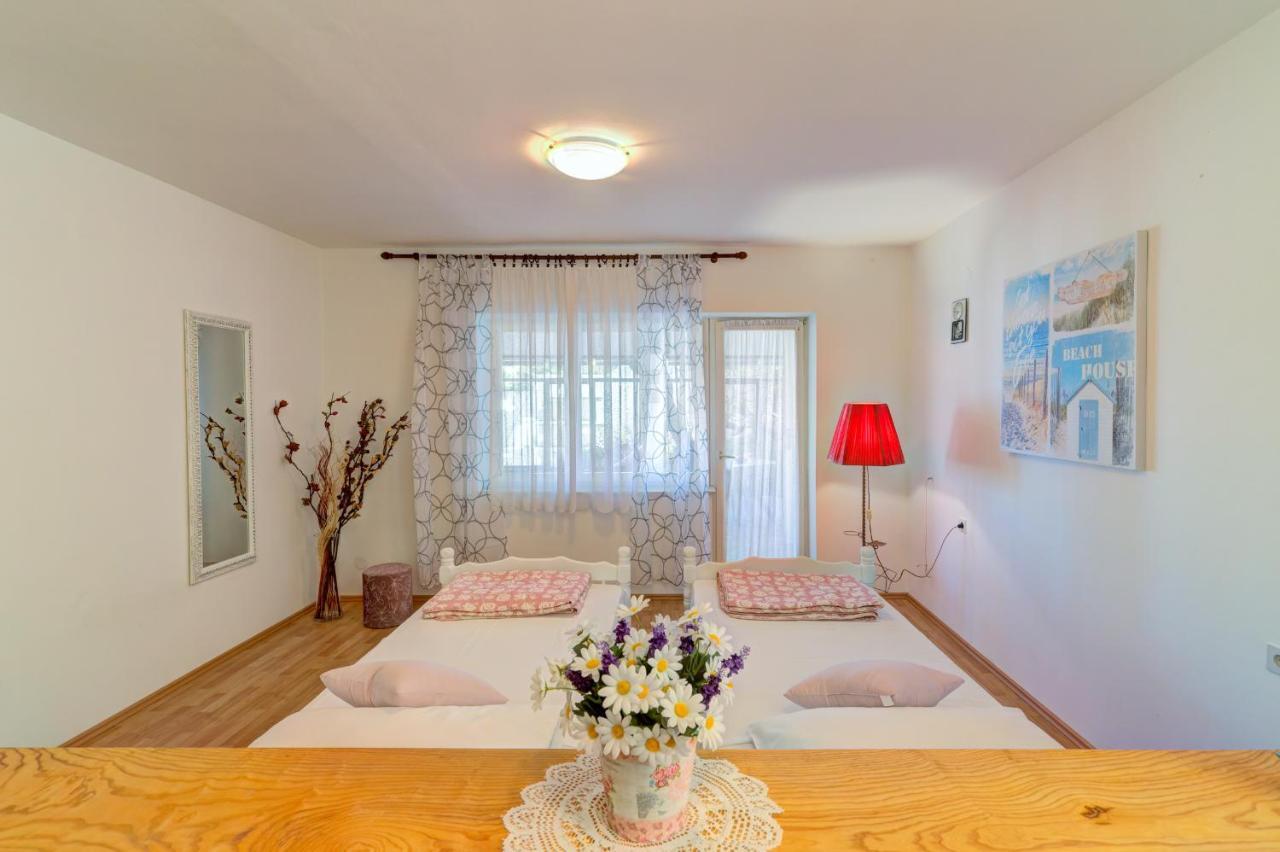 Apartment By The Adela Senj Senj (Lika-Senj)