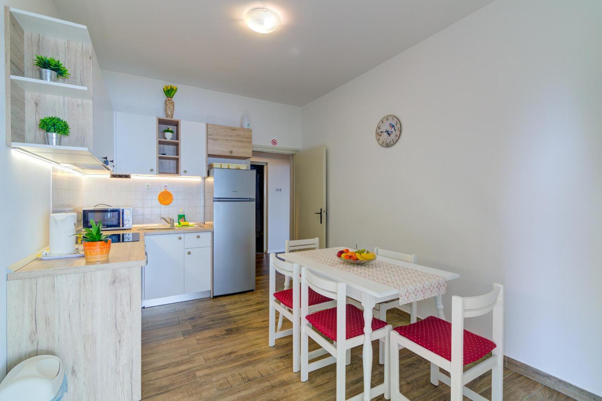 Appartement By The Adela Senj
